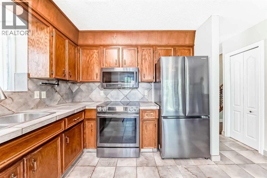 55 Woodstock Way SW — photo 11