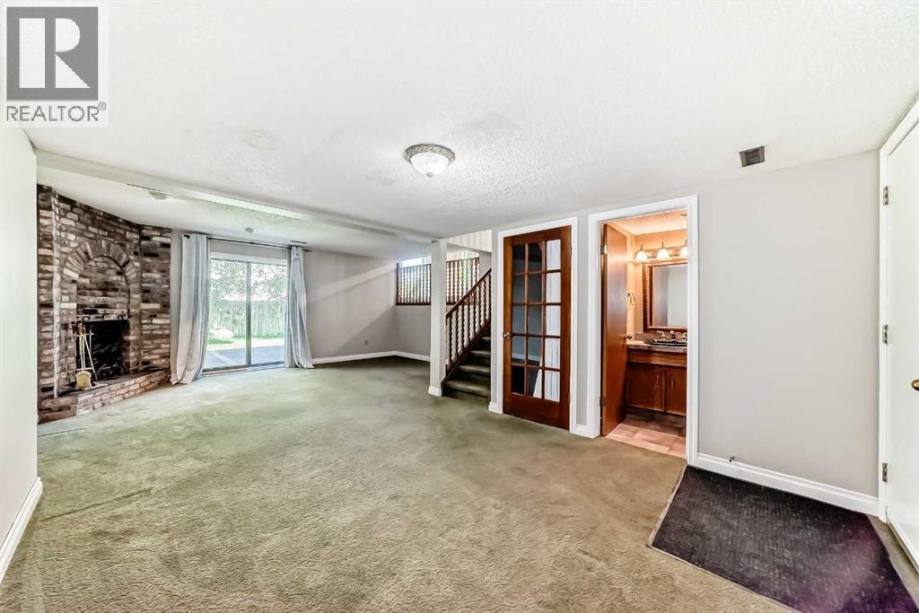 55 Woodstock Way SW — photo 25