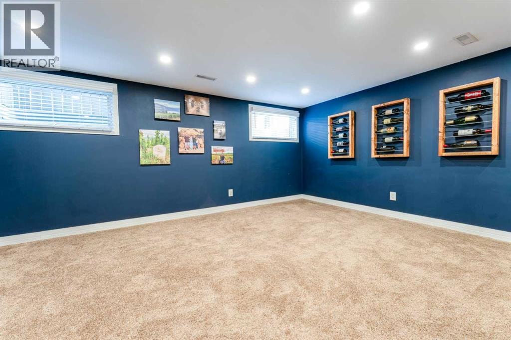 2023 8 Avenue NE — photo 22