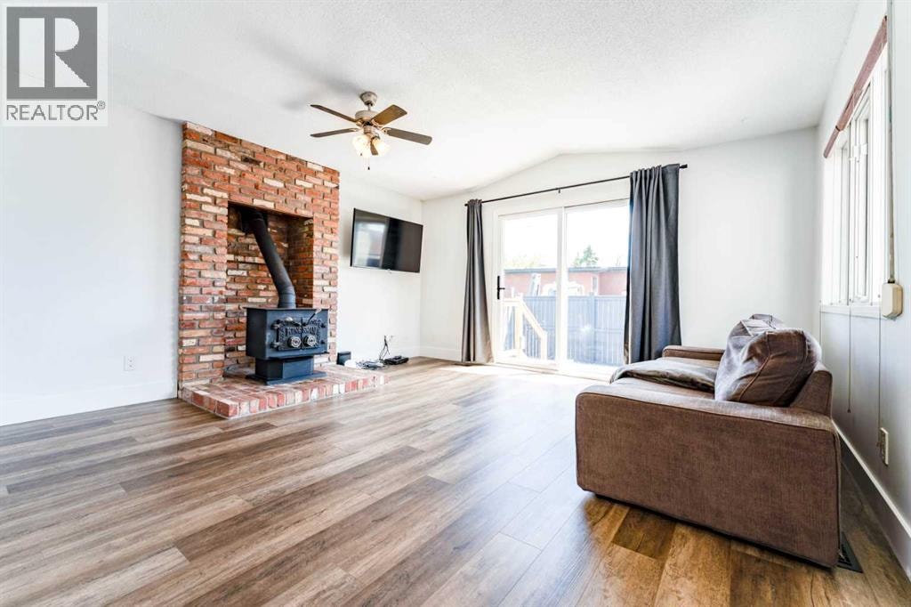 2023 8 Avenue NE — photo 20