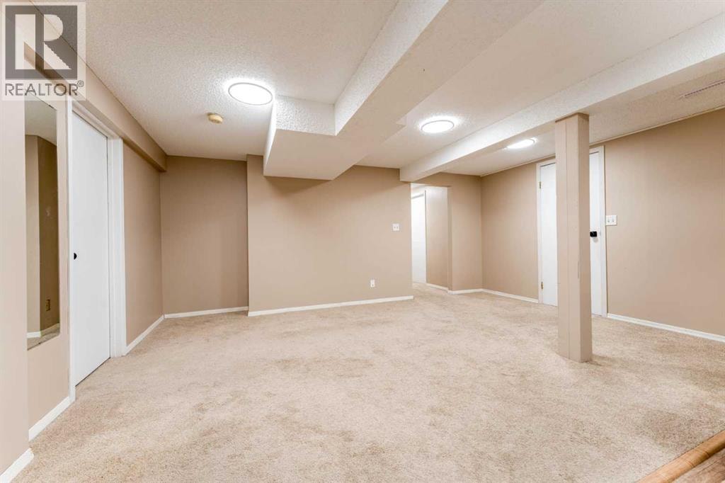 2023 8 Avenue NE — photo 30