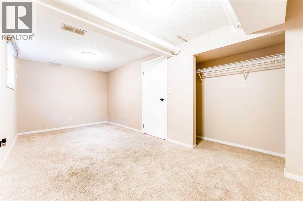 2023 8 Avenue NE — photo 36