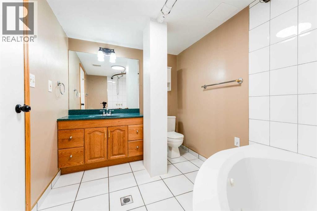 2023 8 Avenue NE — photo 34
