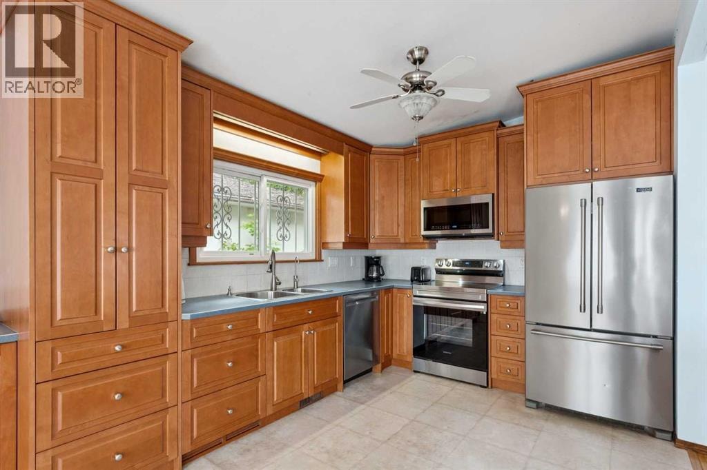 4823 Brisebois Drive NW — photo 8
