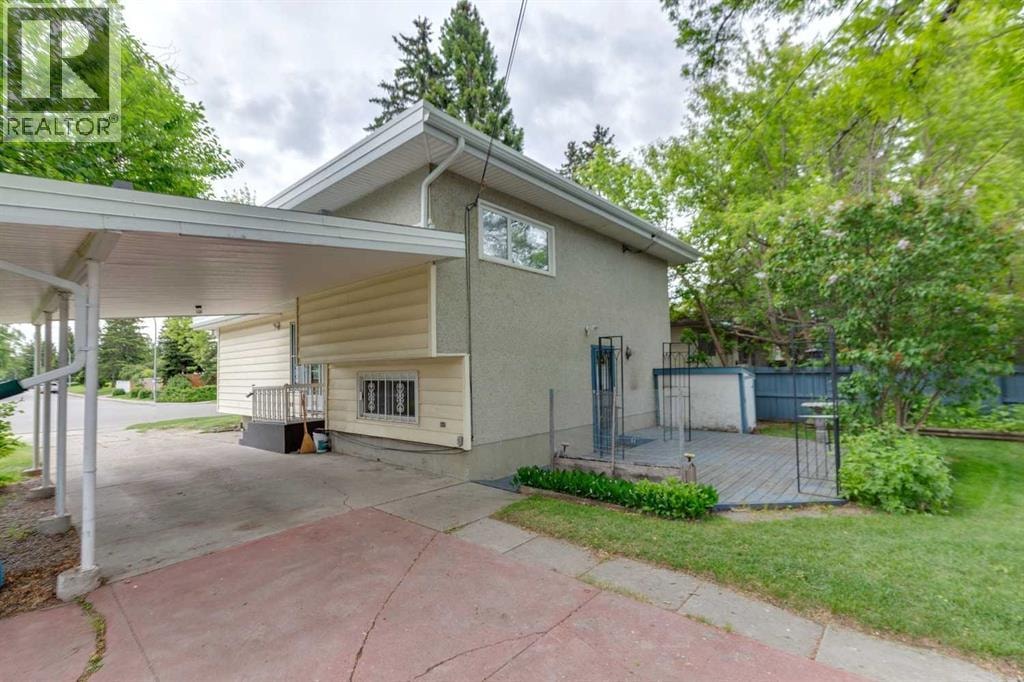 4823 Brisebois Drive NW — photo 35