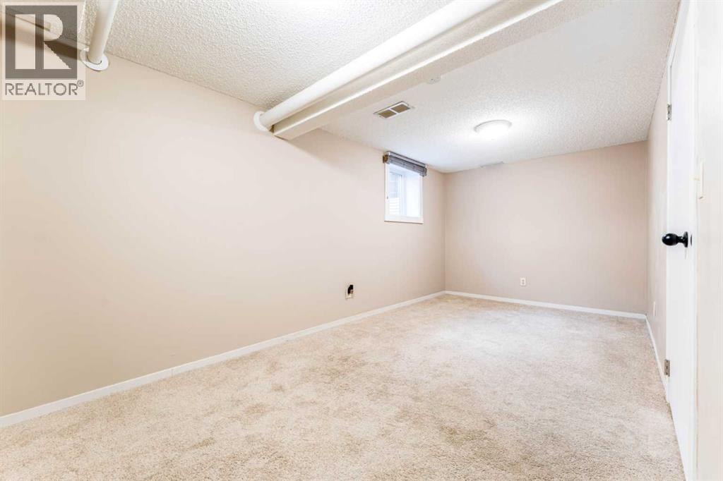 2023 8 Avenue NE — photo 37