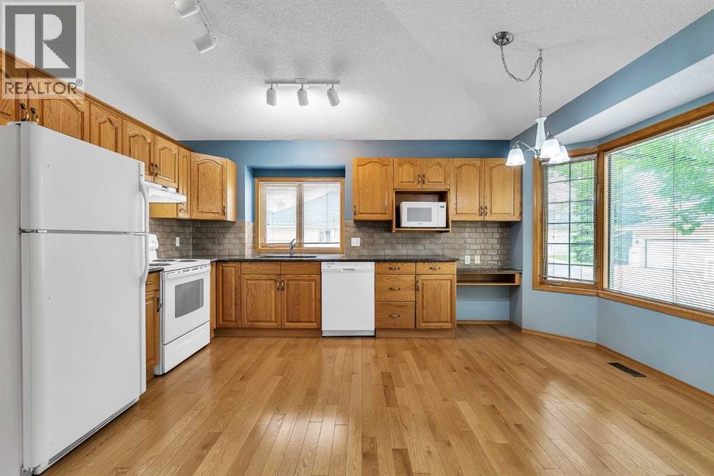 8 Edgepark Villas NW — photo 5
