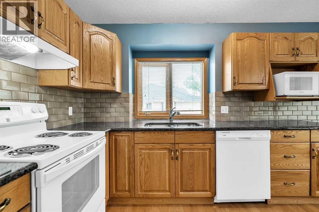 8 Edgepark Villas NW — photo 7