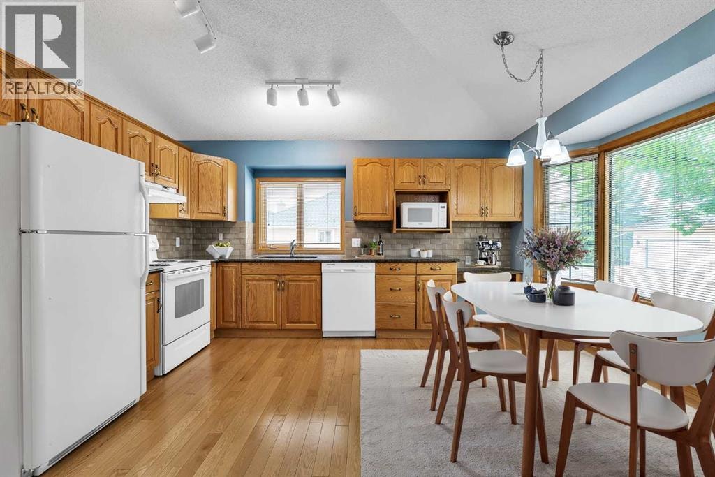 8 Edgepark Villas NW — photo 4