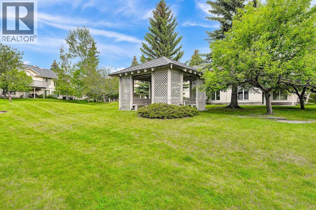 8 Edgepark Villas NW — photo 39
