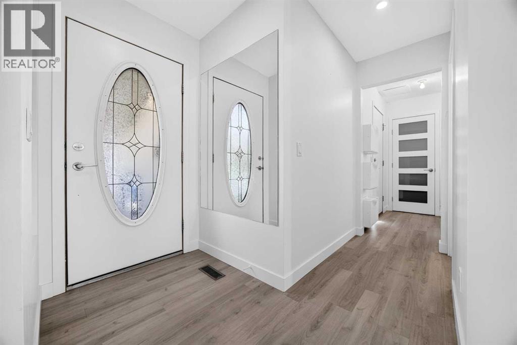 7 Signature Mews SW — photo 3
