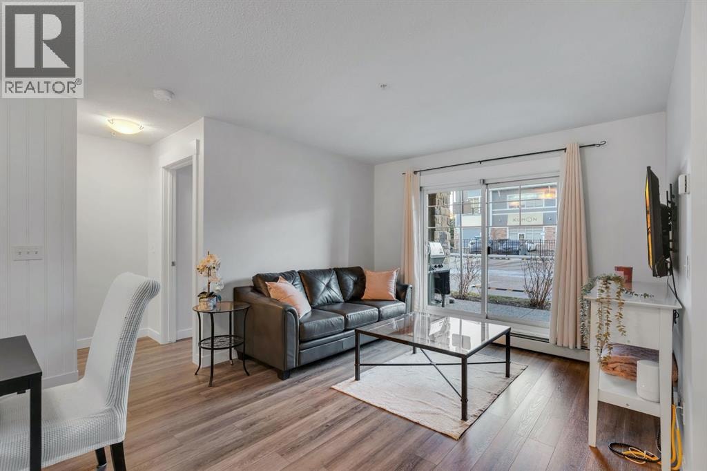 3104, 11 Mahogany Row SE — photo 3