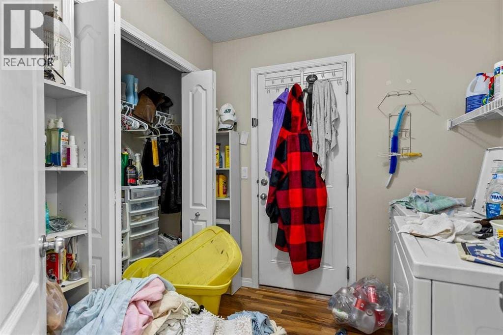 303 Bridlemeadows Common SW — photo 15