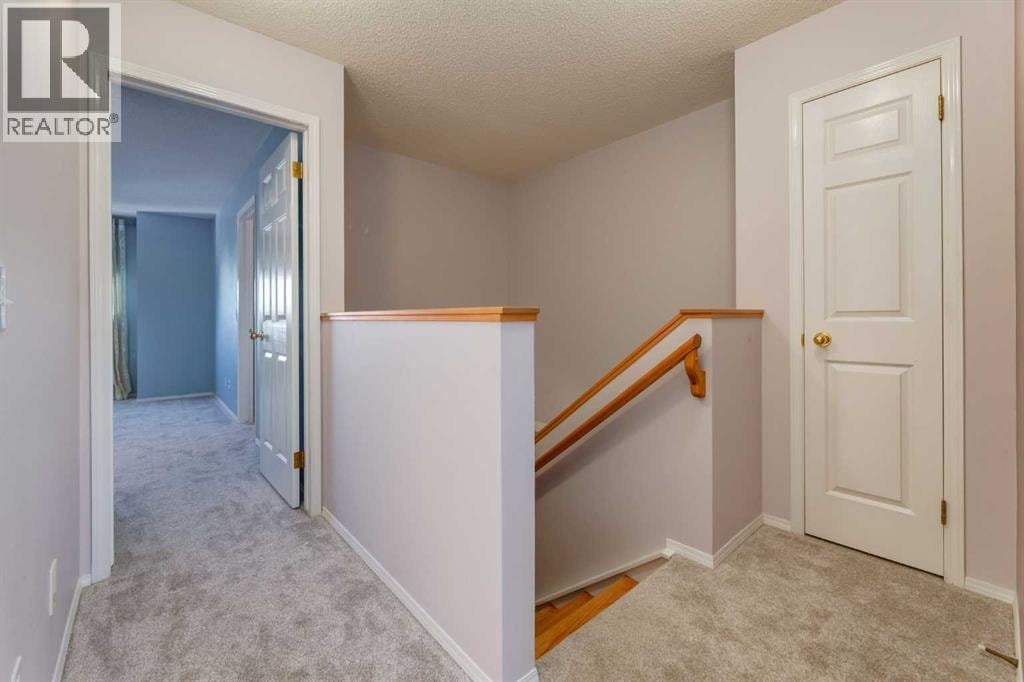 318 Hawkstone Manor NW — photo 14