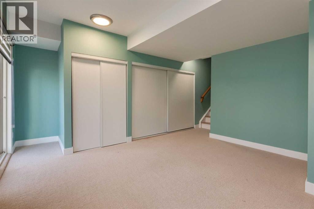 318 Hawkstone Manor NW — photo 29