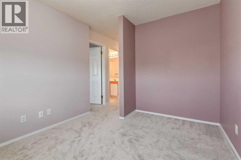318 Hawkstone Manor NW — photo 24