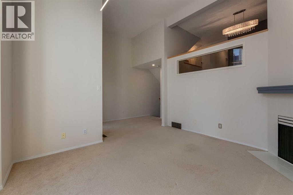 318 Hawkstone Manor NW — photo 5