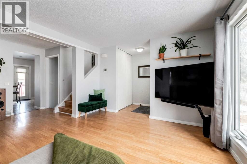 955 Erin Woods Drive SE — photo 3