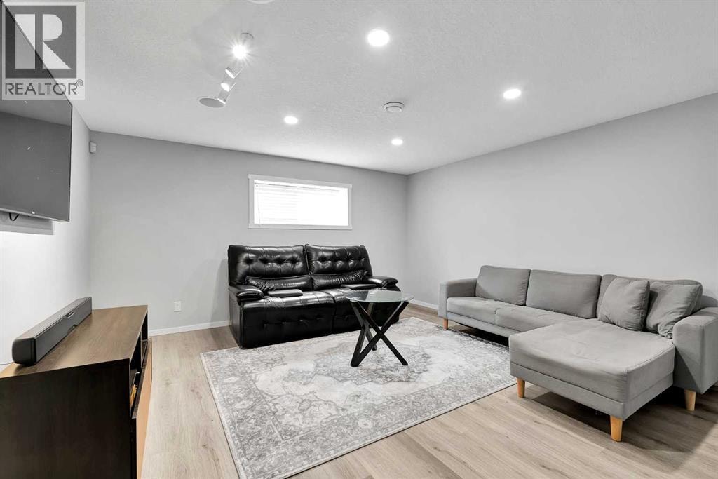 300 Walgrove Boulevard SE — photo 36