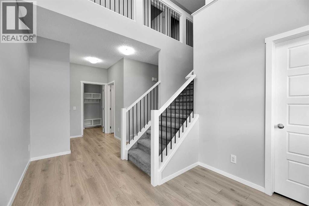 300 Walgrove Boulevard SE — photo 4