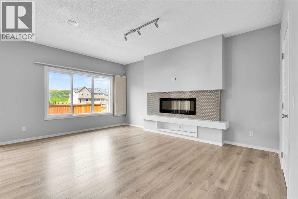 300 Walgrove Boulevard SE — photo 6