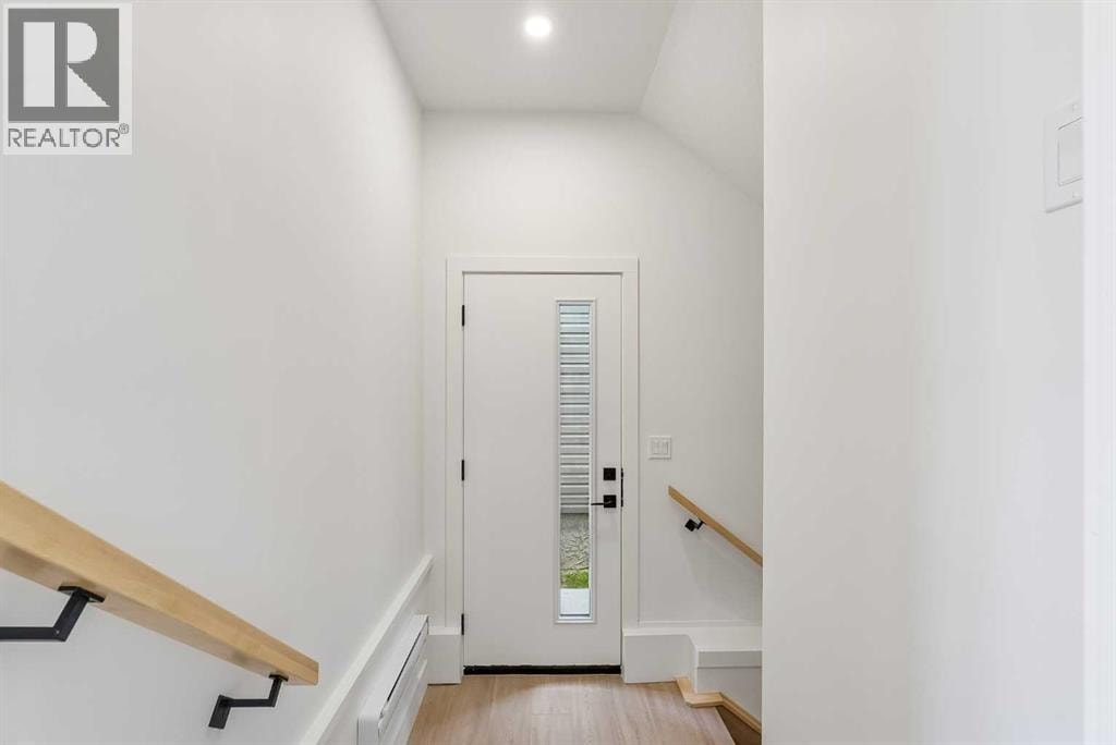 1025 32 Avenue NW — photo 36