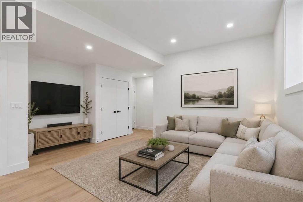 1025 32 Avenue NW — photo 40