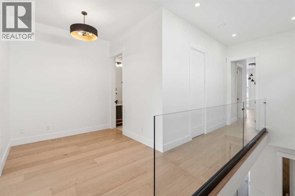 4216 16 Street SW — photo 21