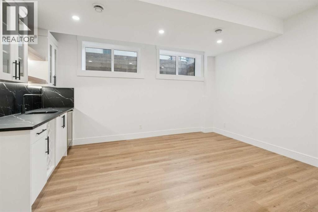 4216 16 Street SW — photo 34