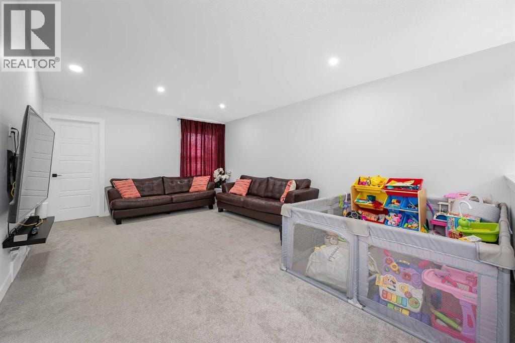 346 Edith Road NW — photo 18