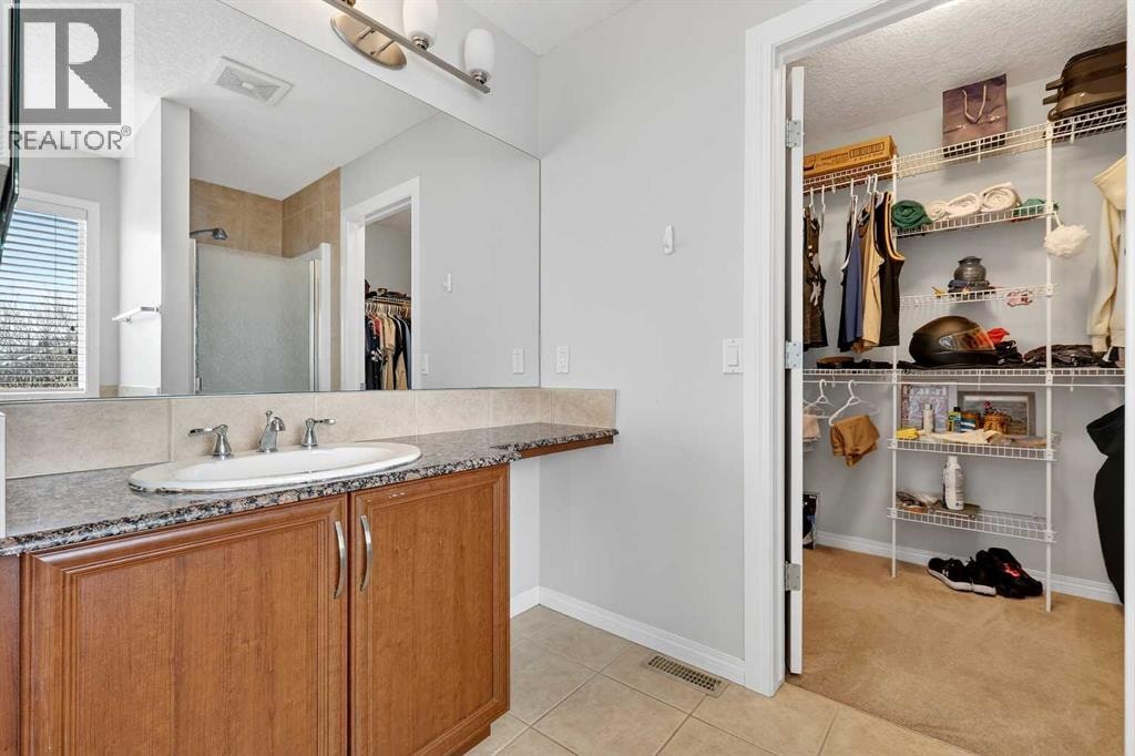 38 Silverado Skies Crescent — photo 32