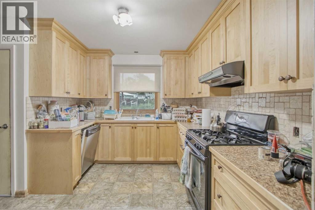 2026 27 Street SE — photo 10