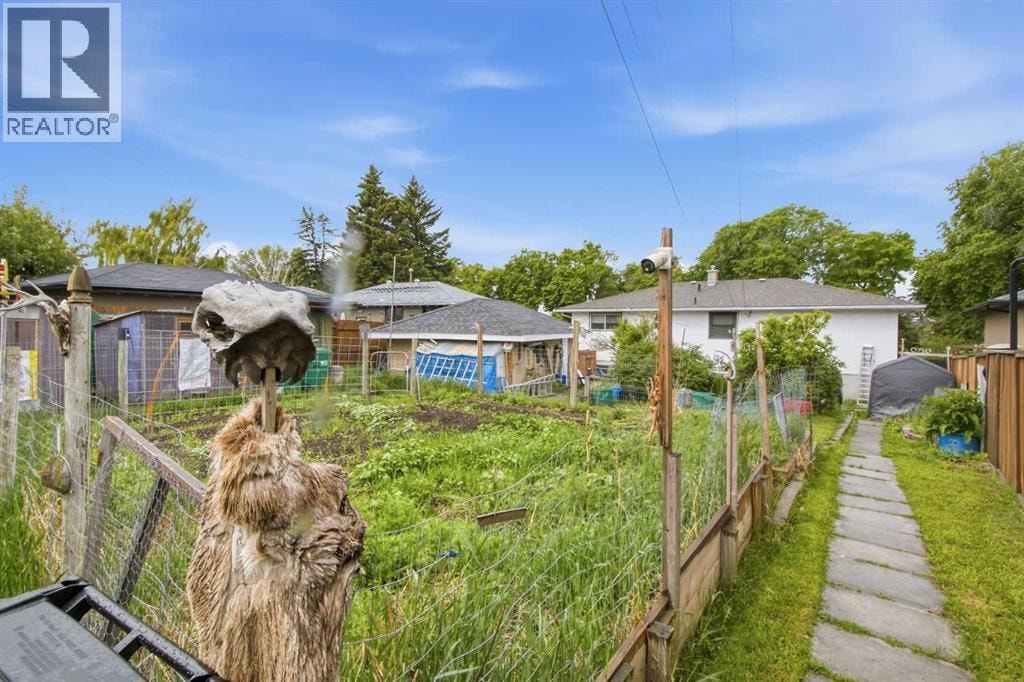 2026 27 Street SE — photo 34