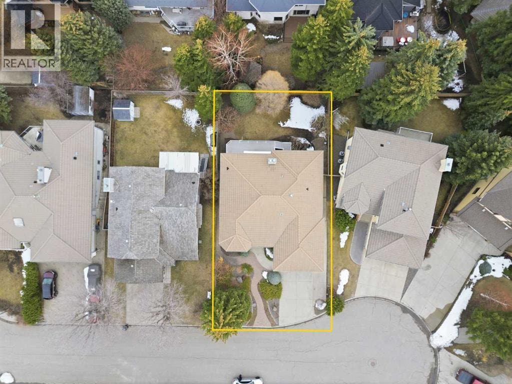 240 Varsity Estates Terrace NW — photo 2