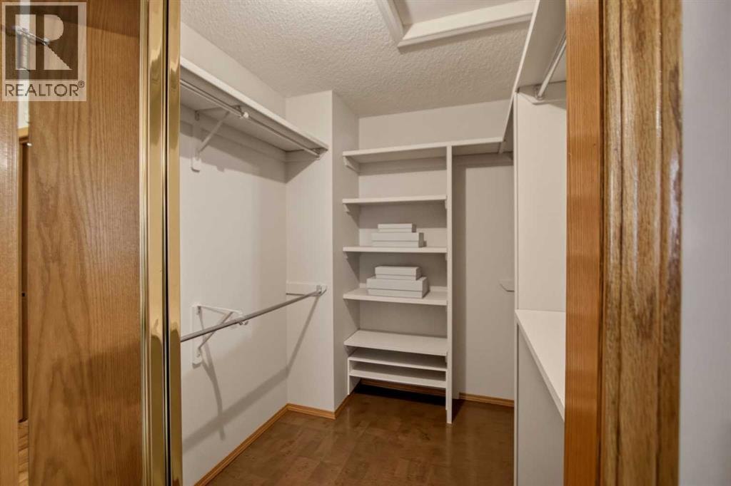 240 Varsity Estates Terrace NW — photo 19