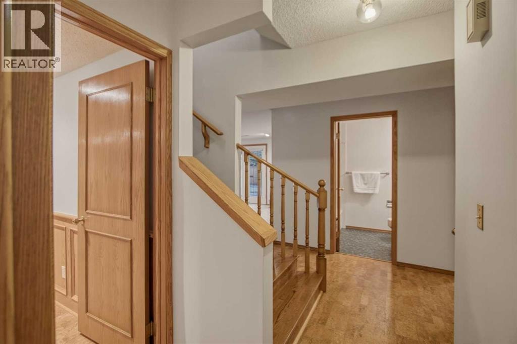240 Varsity Estates Terrace NW — photo 35