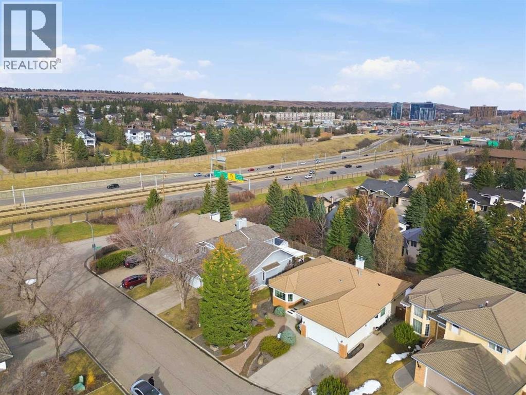 240 Varsity Estates Terrace NW — photo 3