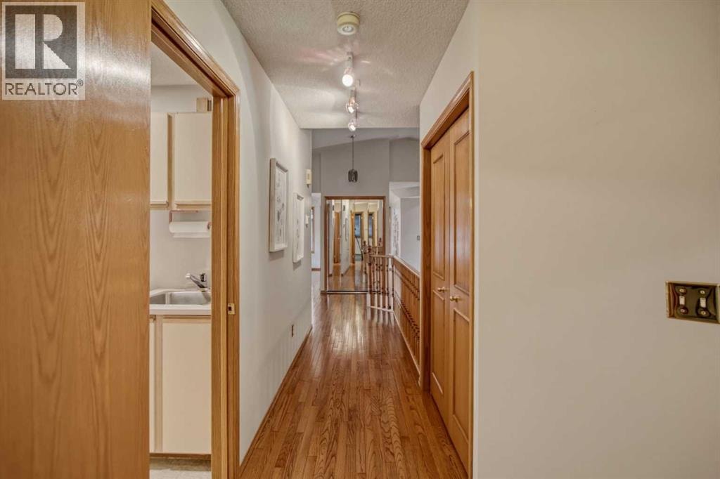 240 Varsity Estates Terrace NW — photo 24