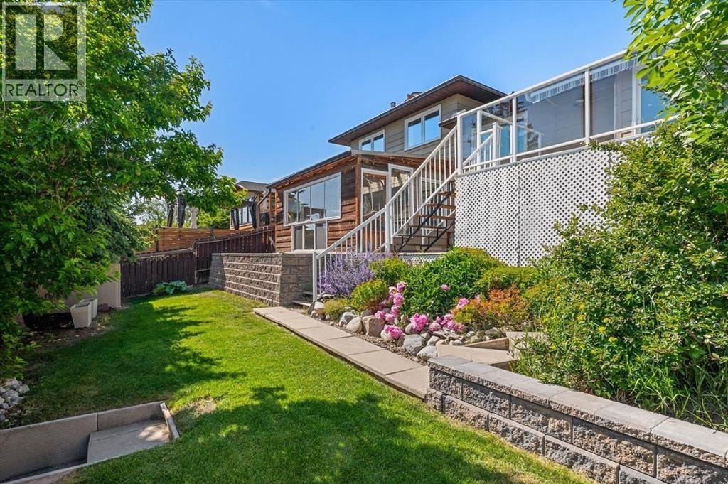 7715 67 Avenue NW — photo 34