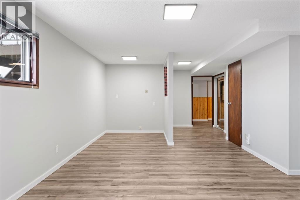 92 Glenhill Drive — photo 35