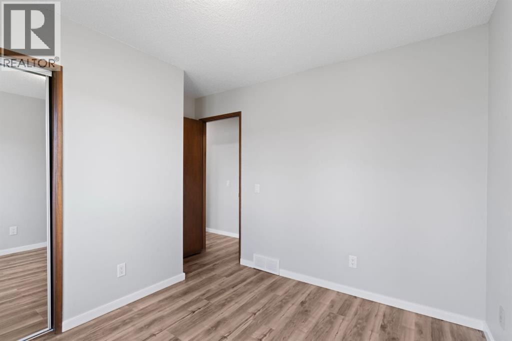 92 Glenhill Drive — photo 28