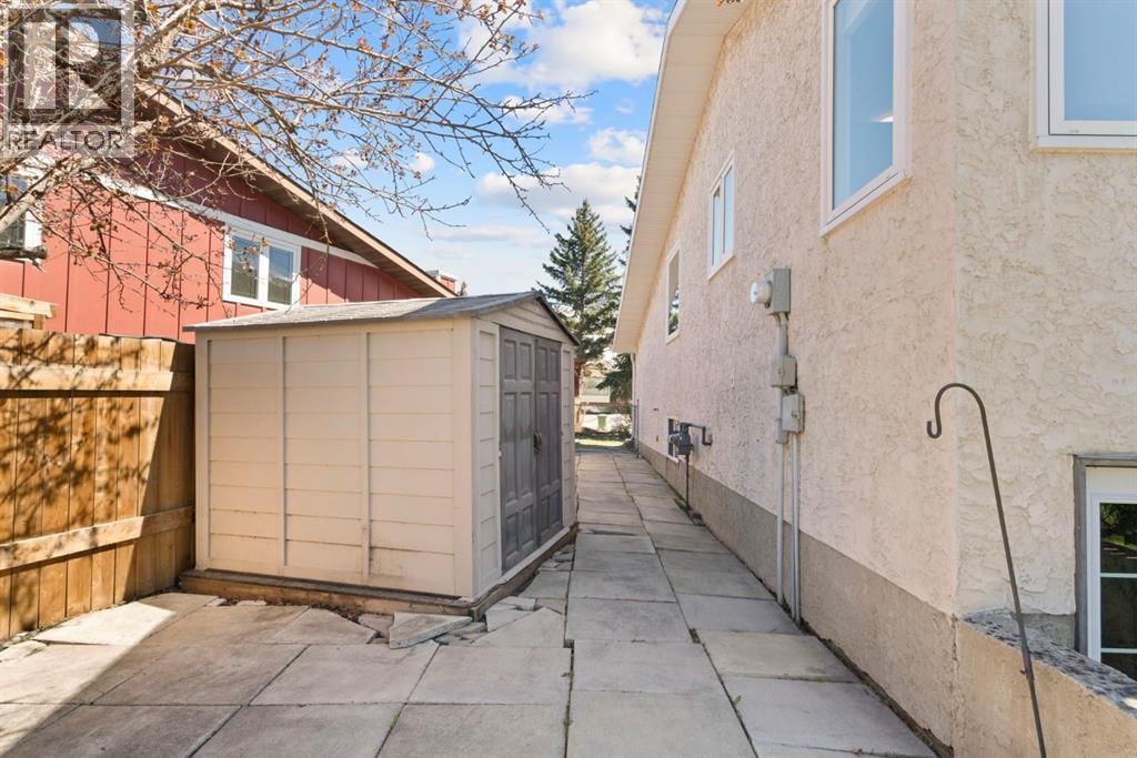 92 Glenhill Drive — photo 41