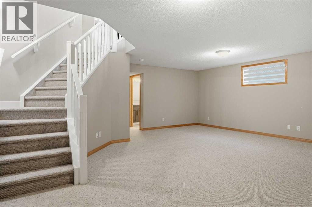 209 Oakmere Close — photo 21