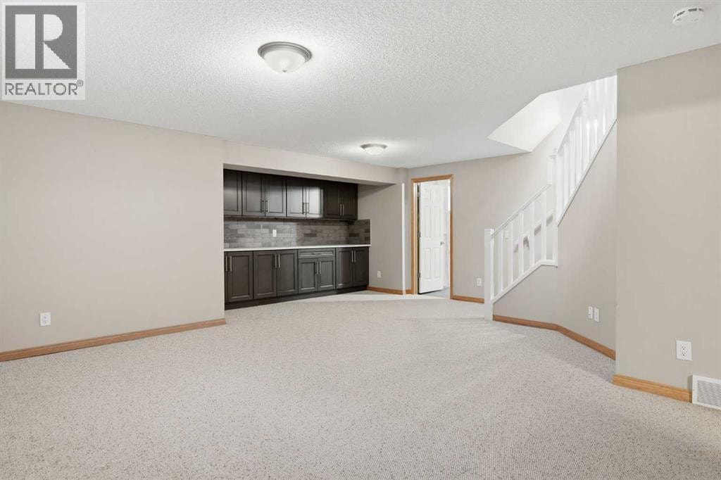 209 Oakmere Close — photo 22