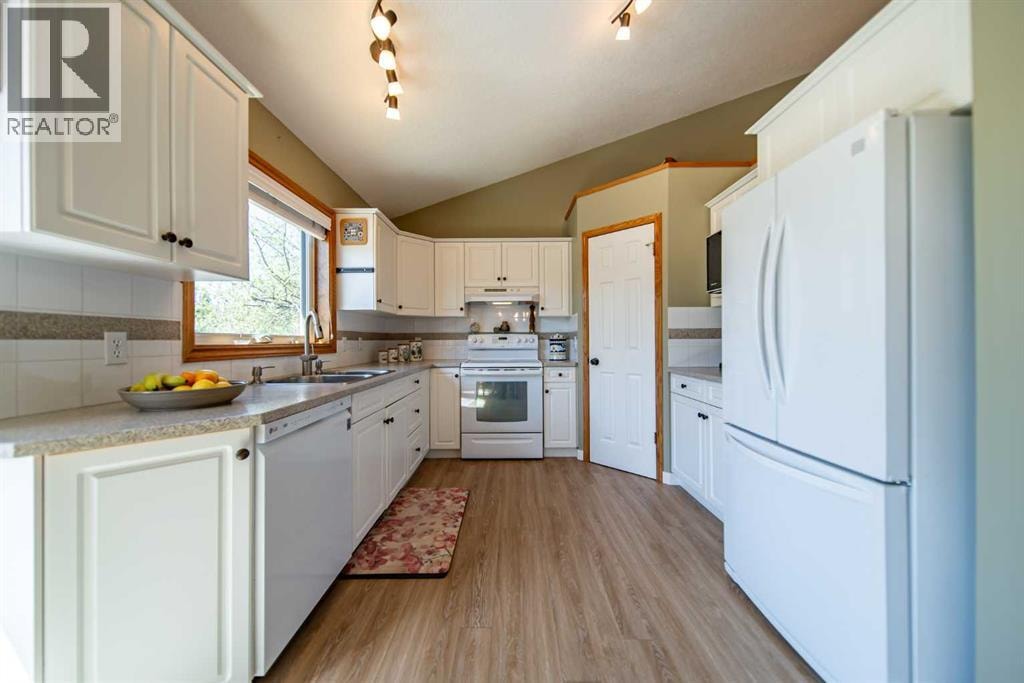 76 Sunset Crescent — photo 15