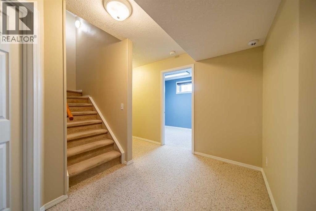 76 Sunset Crescent — photo 31