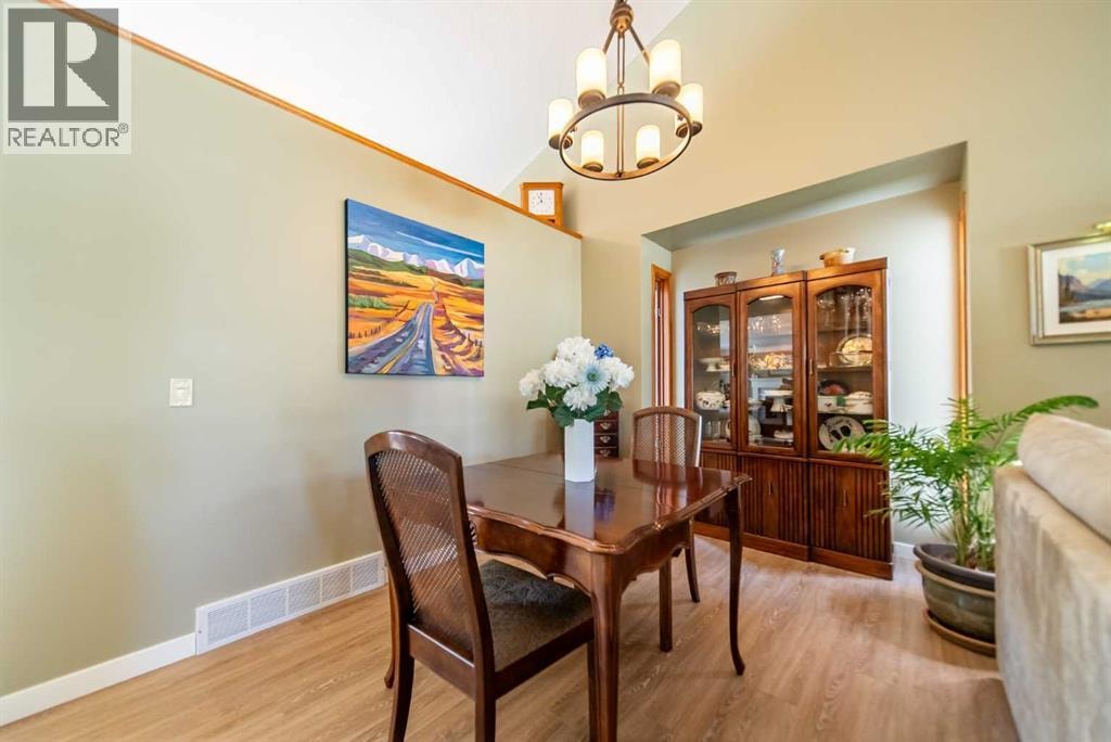76 Sunset Crescent — photo 12