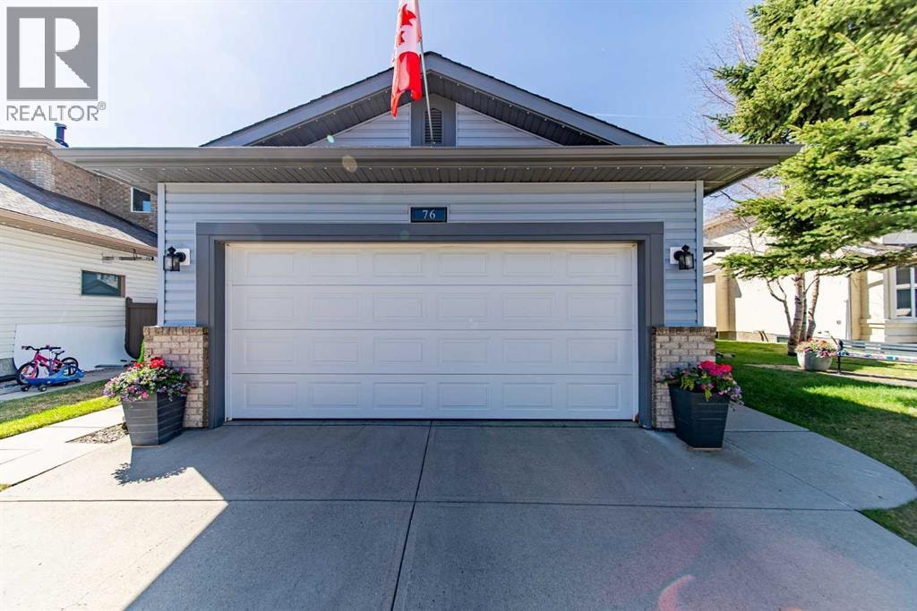 76 Sunset Crescent — photo 2