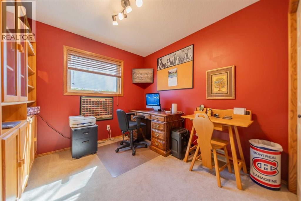 76 Sunset Crescent — photo 21