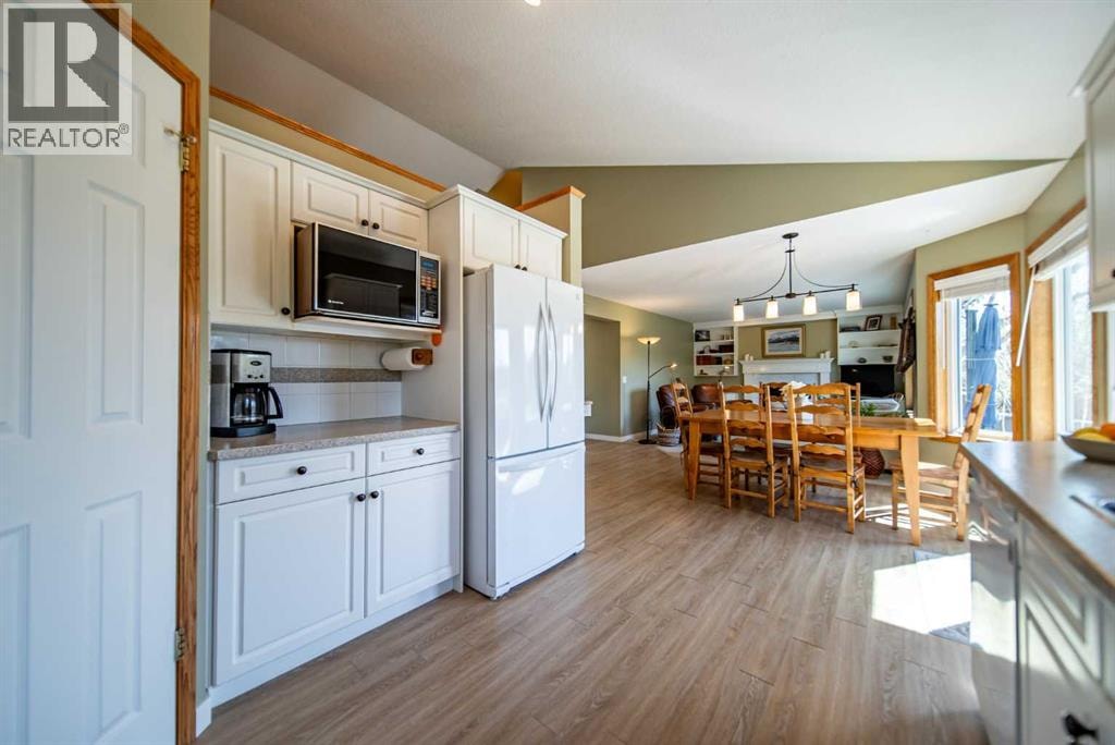 76 Sunset Crescent — photo 17
